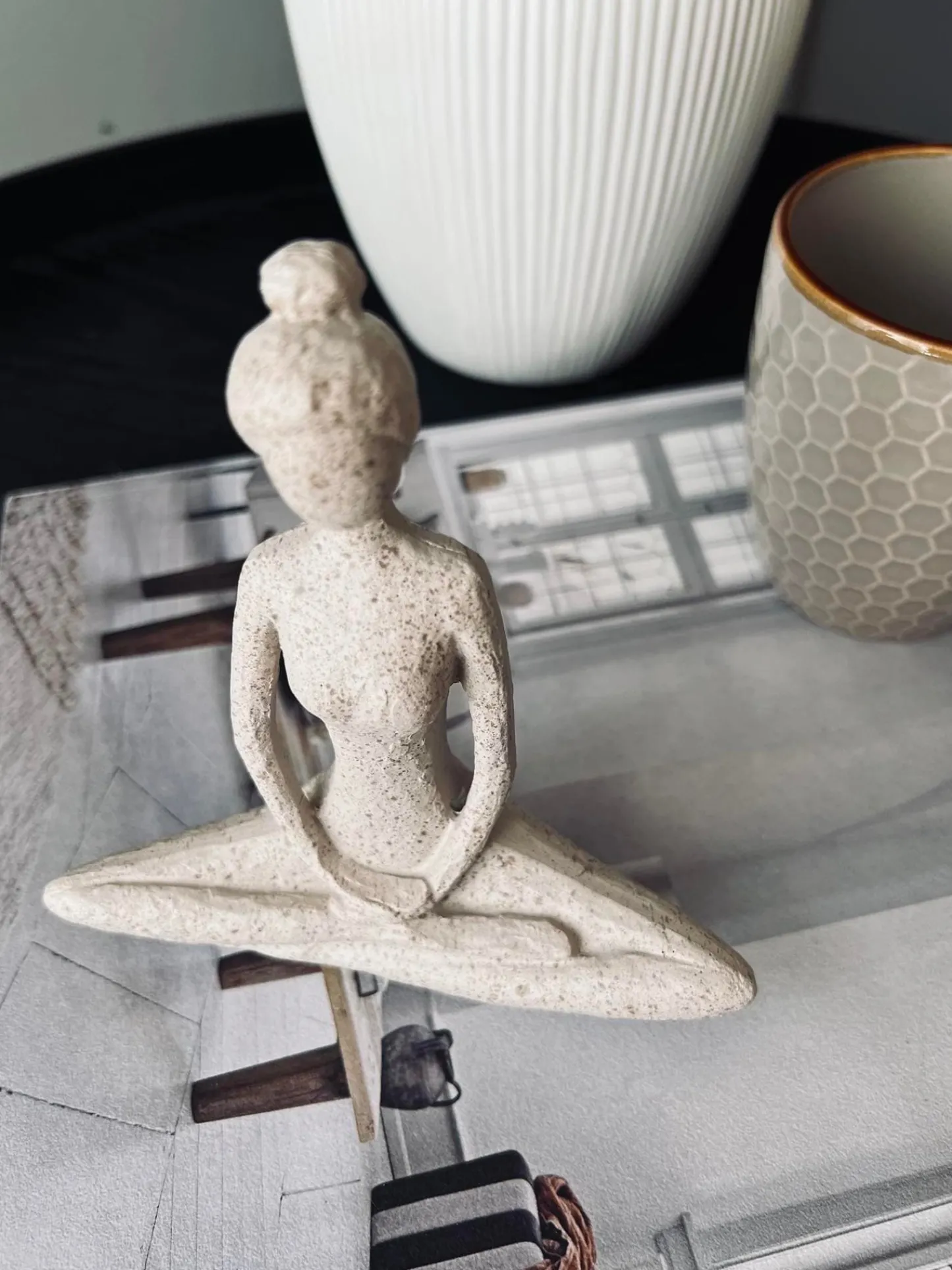 VIAMAJA YOGA - Small white Lady